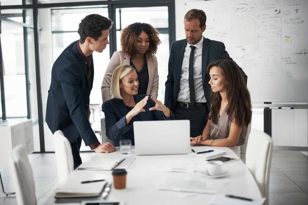 Comment les seniors peuvent-ils utiliser les techniques de visualisation guidée pour améliorer leur bien-être émotionnel ?