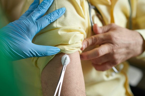 Comment les professionnels de la santé peuvent-ils promouvoir la vaccination contre la grippe saisonnière?